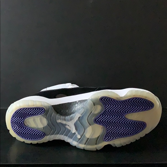 “Stock X” Air Jordan 11 Retro Concord - Picture 4 of 4